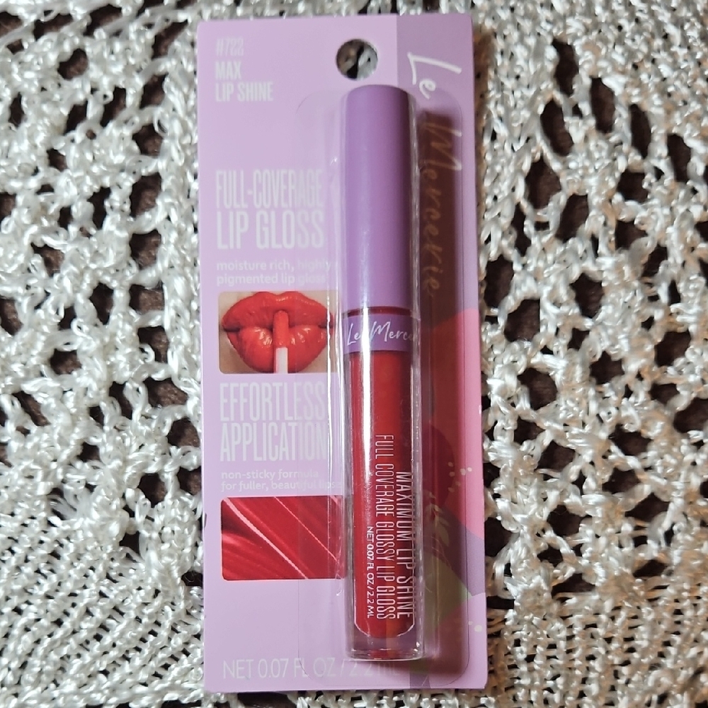 Lip Gloss - Max Lip Shine in Red